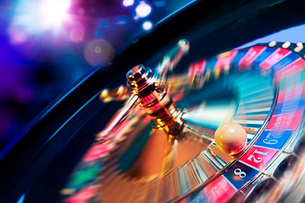 Casino Hold'em hand evaluation and payout on login wongtoto showing winner and settlement